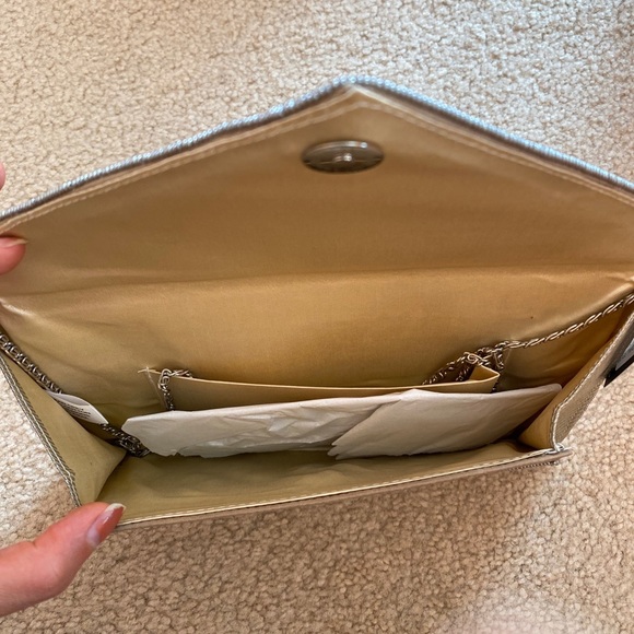 NWT Lulus beaded statement clutch - Picture 6 of 6